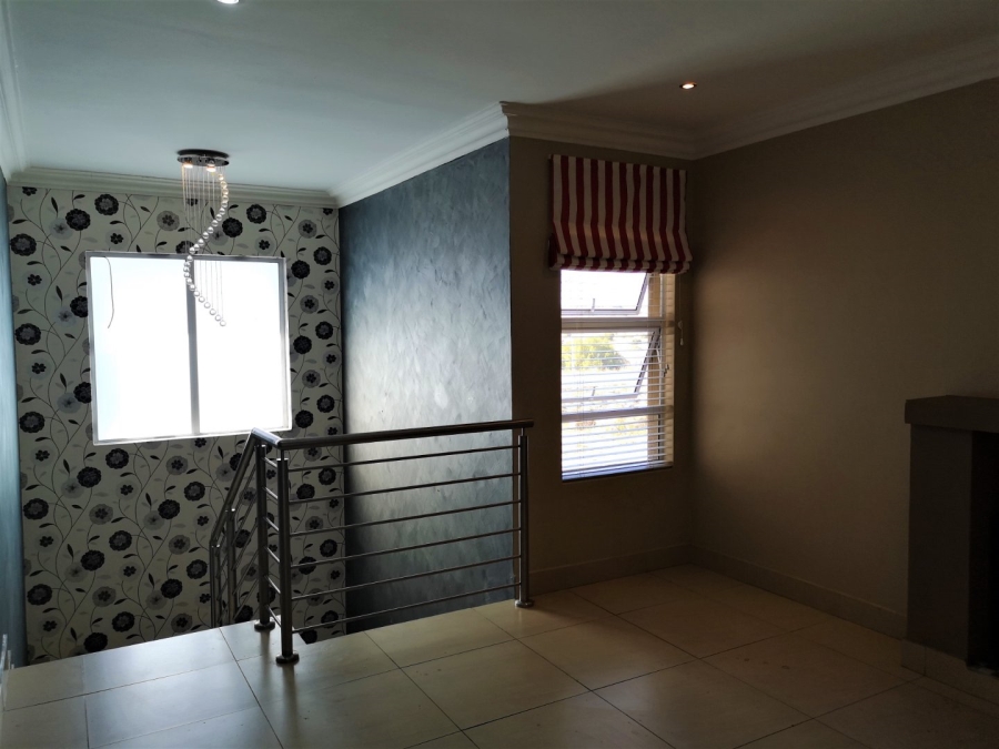 4 Bedroom Property for Sale in Lilyvale S H Free State